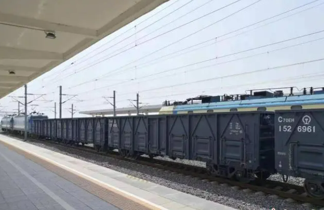 山西煤炭经铁路输送至全国多地