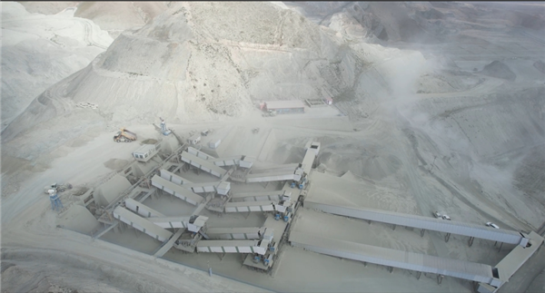 甘肃泰隆森矿业有限公司砂石开采加工污染严重