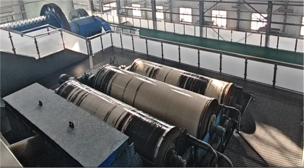 甘肃泰隆森矿业有限公司正在磁选铁精粉