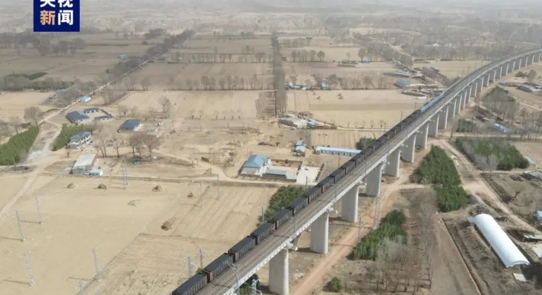 “北煤南运”最长的煤炭运输通道