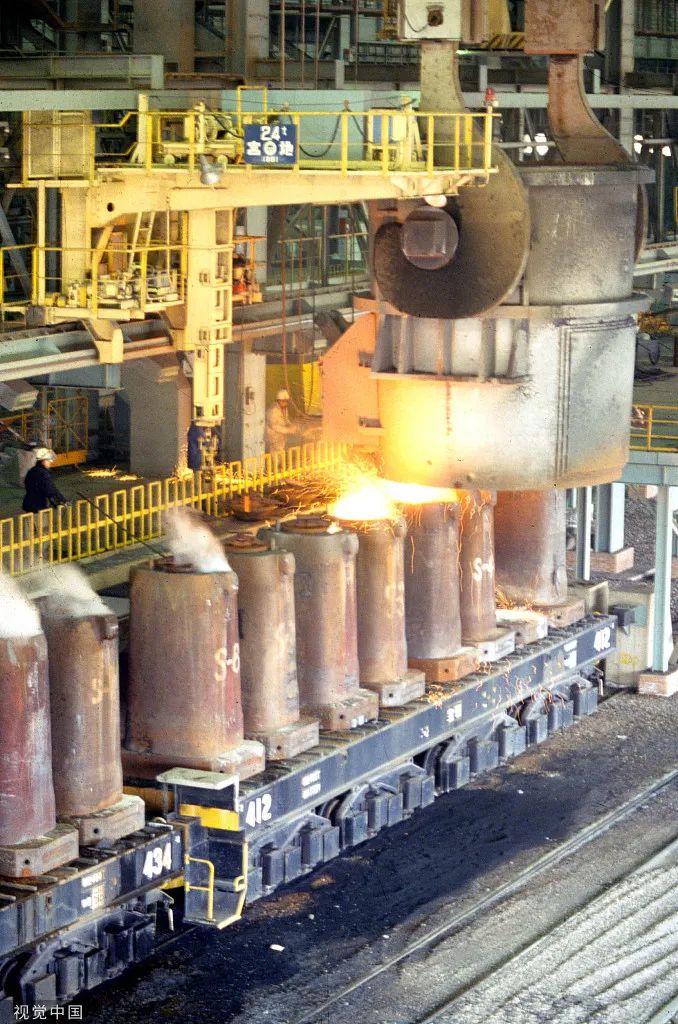 1984年，上海宝山钢铁厂