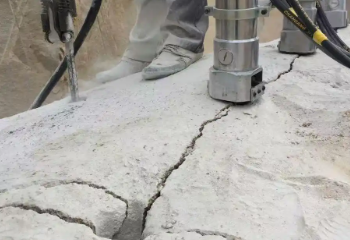 中國科大揭示巖石長期緩慢破裂新機制