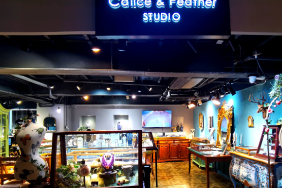 杭州東站萬象匯一男子搶奪珠寶店手鐲 已被刑事傳喚