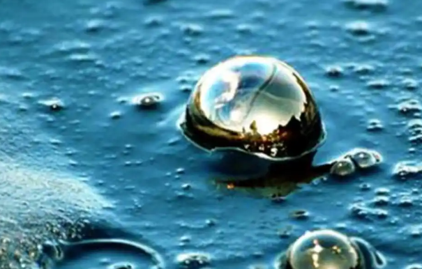 新能源汽车销量占比过半，石油还重要吗？