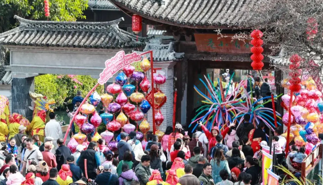 29省份晒春节旅游成绩单：广东“吸金”超800亿，“科技范”点亮传统年味