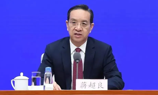 大搞权钱交易和家族式腐败，蒋超良被公诉